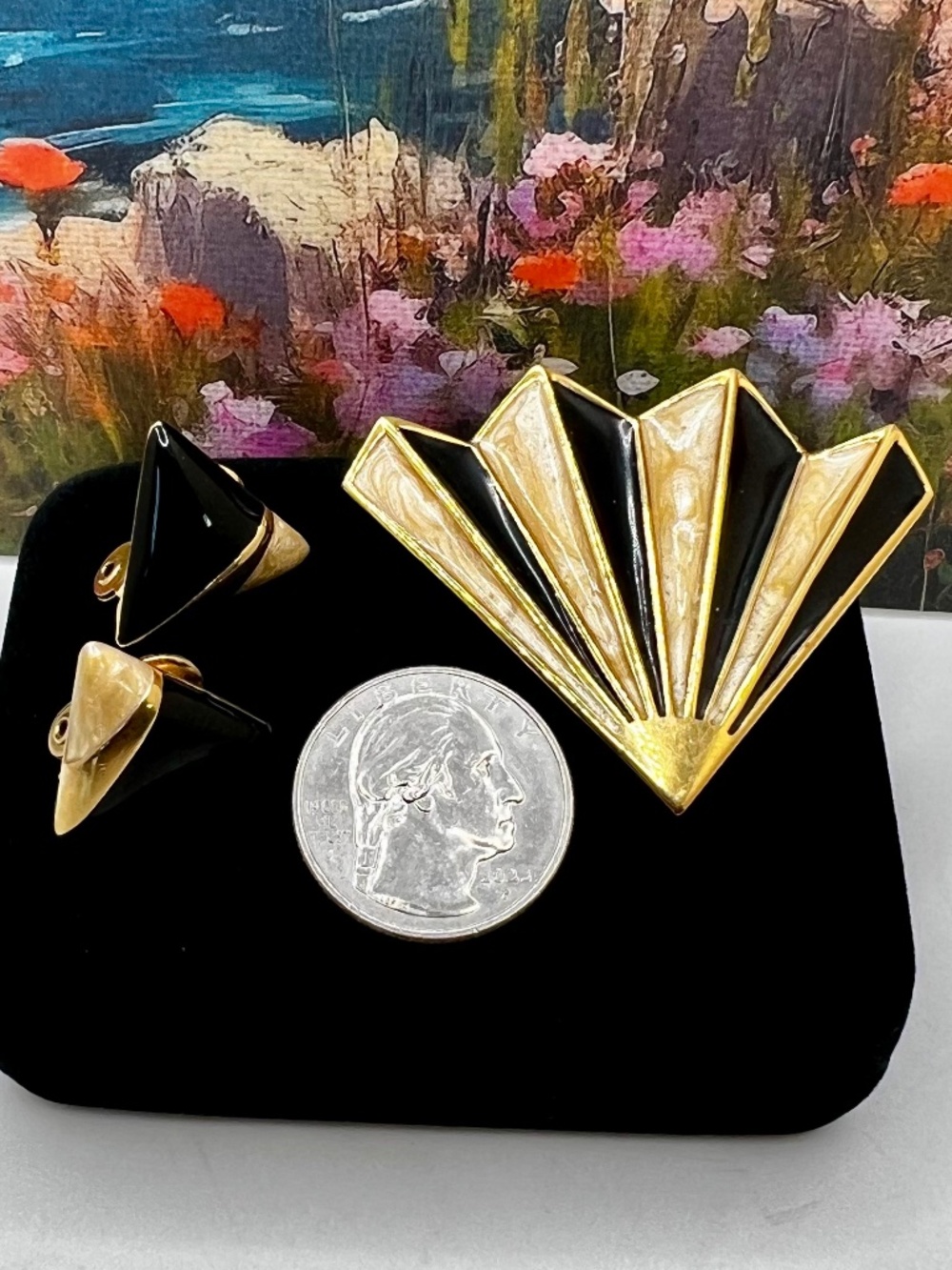 Monet Art Deco Fan Brooch & Earrings Set - Picture 4 of 7